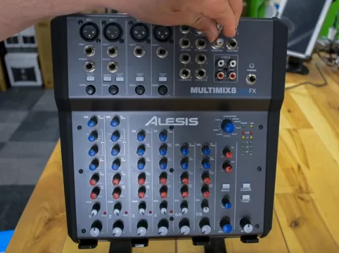 Alesis MultiMix 8 USB FX 02