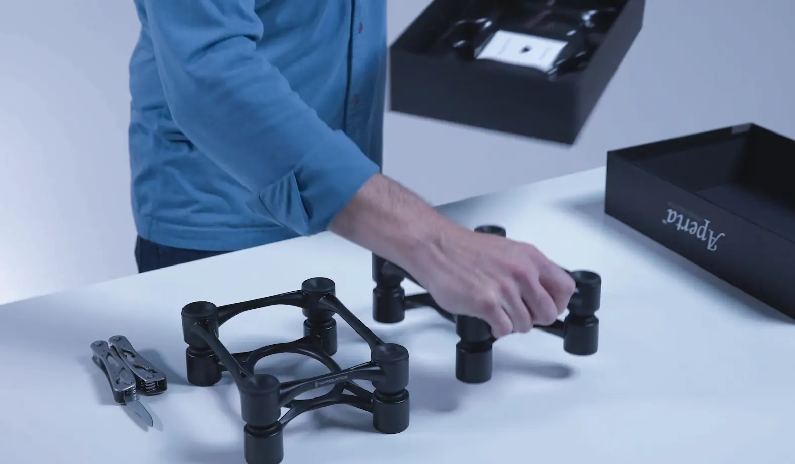 IsoAcoustics ISO-200 02