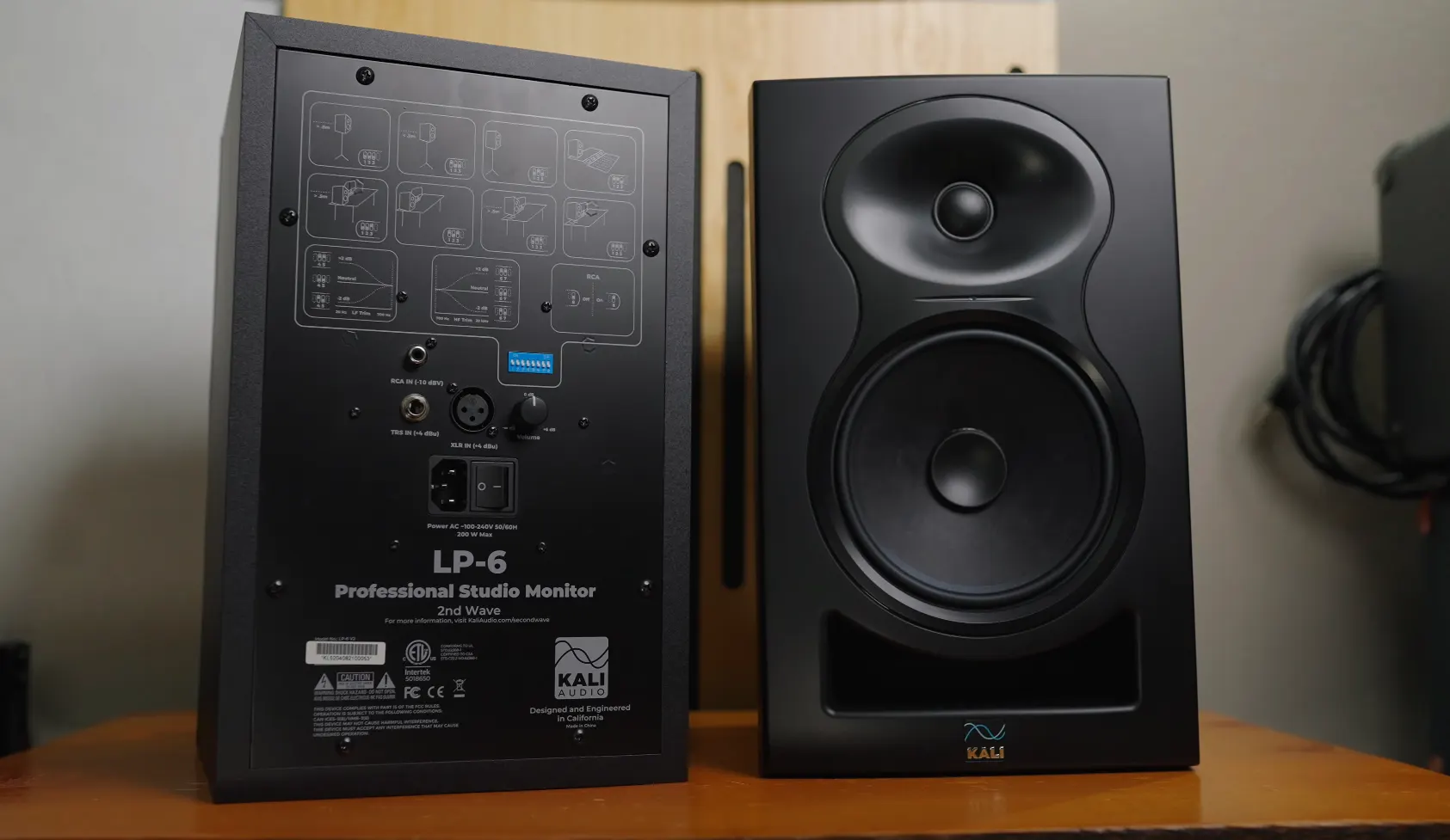 Kali Audio LP-6 01