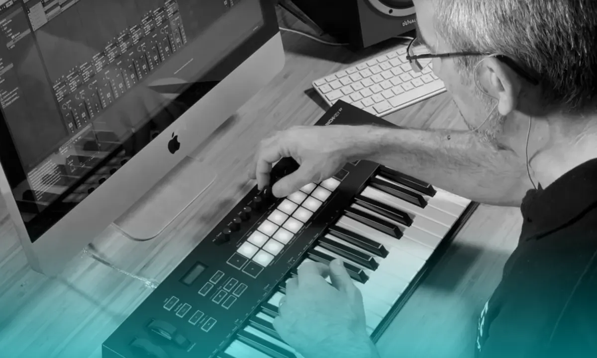 Descubre la interfaz midi perfecta para elevar tu música como una estrella de la wwe