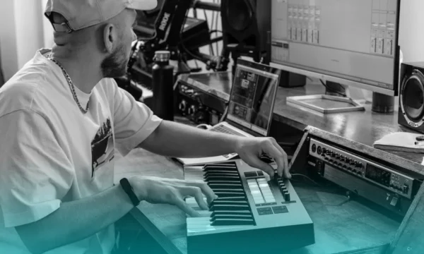 Descubre cómo asignar un controlador MIDI y mejora tus sets en vivo ahora mismo