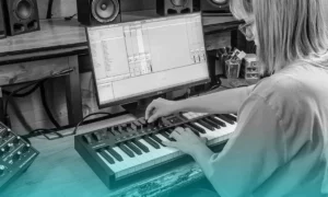 Descubre cómo configurar tu teclado MIDI para deslumbrar en tu próximo evento en vivo