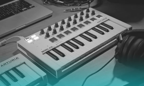 Transforma tus archivos MIDI en audio impactante y haz que tu música brille como un espectáculo de WWE