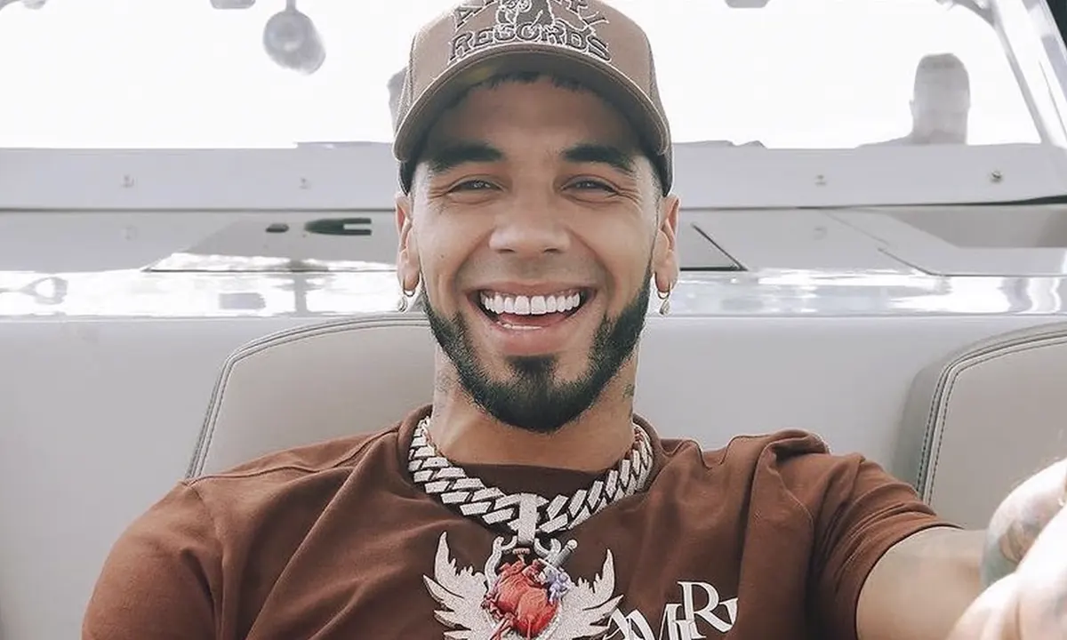 Cómo Anuel AA compone sus letras: curiosidades de su proceso creativo