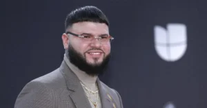 Cómo Farruko estudia el impacto sociológico de sus letras