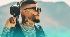 Cómo Farruko explora narrativas personales en álbumes conceptuales