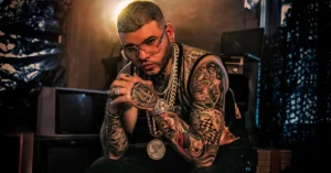 Cómo Farruko ha impulsado talleres gratuitos de producción musical para jóvenes