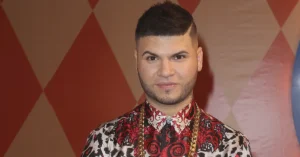 La experimentación sonora de Farruko con instrumentos tradicionales