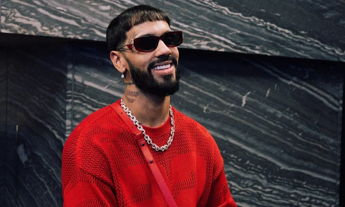 ¿Cómo Anuel AA maneja su imagen pública?
