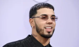 ¿Cuántos hijos tiene Anuel AA y qué relación tiene con ellos?