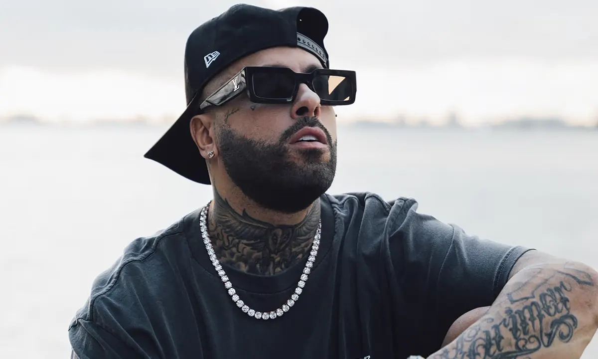 ¿En qué DAW utiliza Nicky Jam en el estudio?