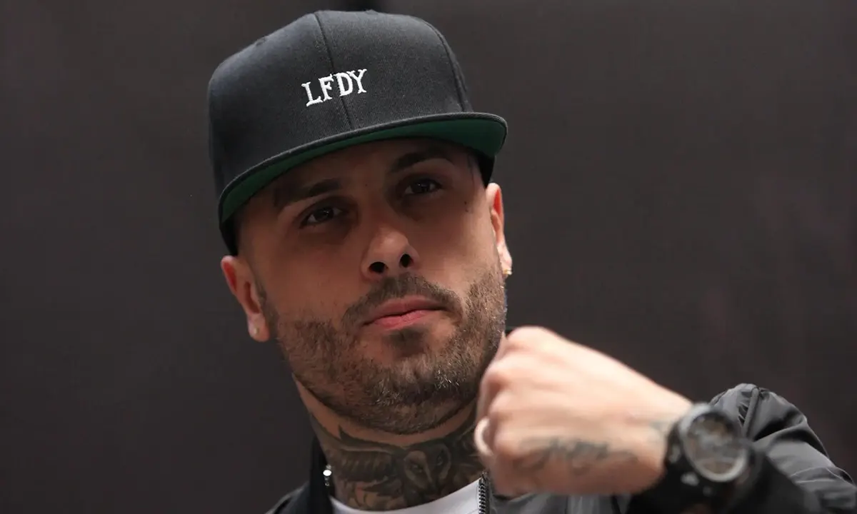 ¿Ha trabajado Nicky Jam con coros de voces infantiles o de ópera?