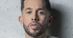 ¿Qué opina De La Ghetto de la Inteligencia Artificial en la música?