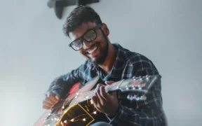 Ajuste de acción de cuerdas: ¿puede evitar lesiones en guitarristas?