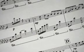 Canciones que juegan con el equilibrio espacial