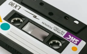 Canciones que se deforman con el movimiento de la cabeza