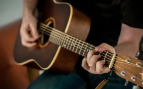 Cómo Aliviar la Rigidez en los Dedos: Consejos Para Guitarristas