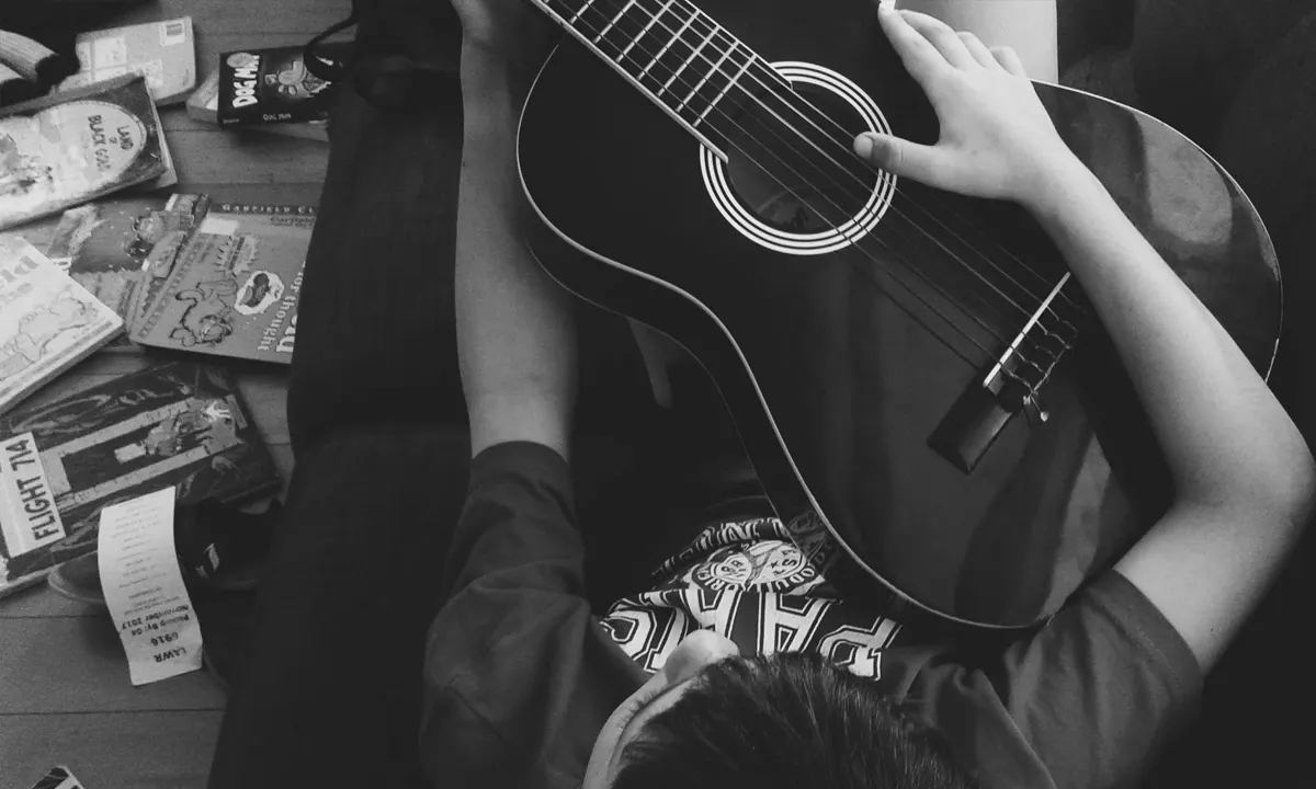 Cómo documentar tu evolución física como guitarrista lesionado