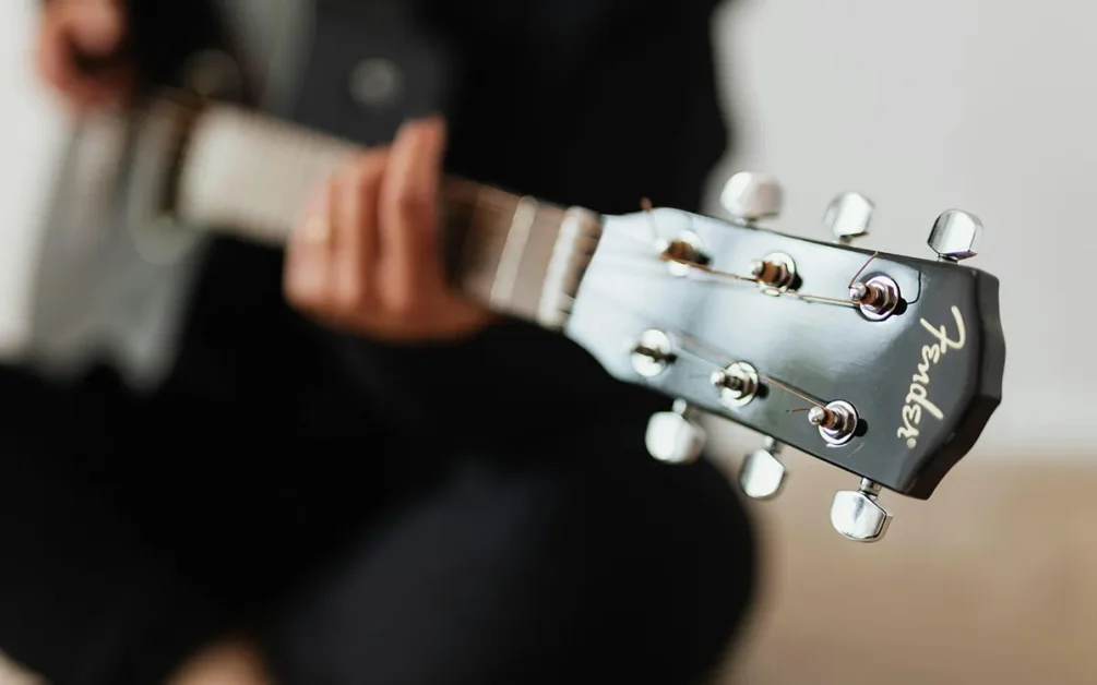 Cómo el pensamiento catastrofista influye en la recuperación del guitarrista