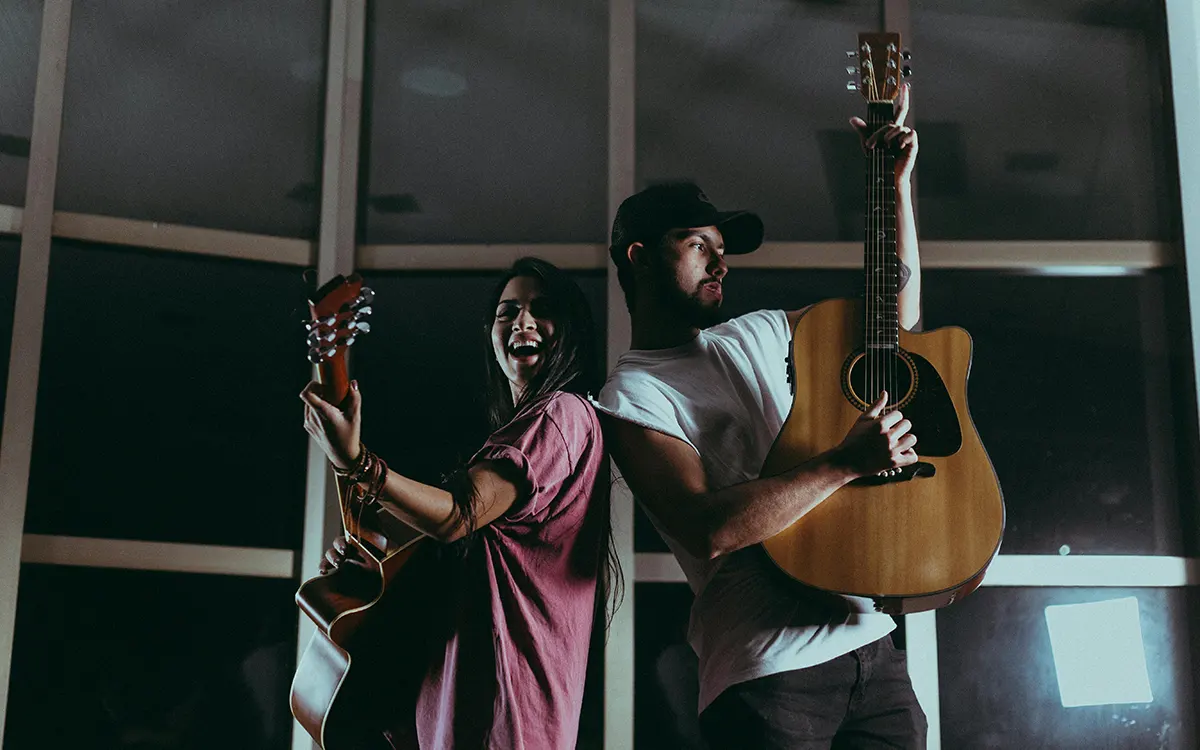 Cómo justificar lesiones por sobreuso si eres guitarrista freelance