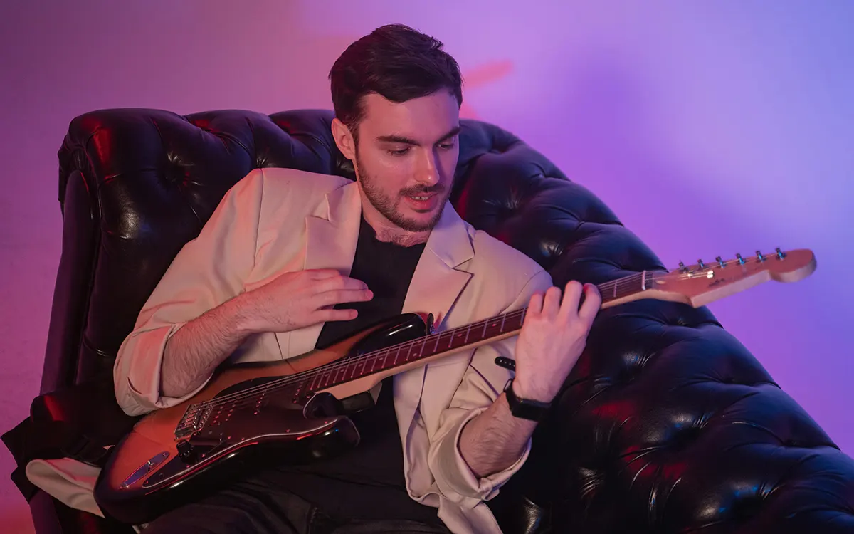 Corregir Asimetrías en el Hombro: Mejora Tu Salud como Guitarrista