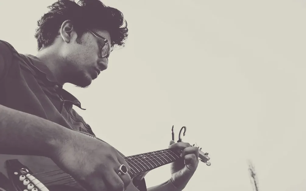 Cuida tus Manos: Estrategias para Guitarristas y Prevención de Lesiones