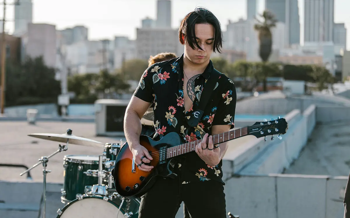 Efecto del alcohol sobre el control muscular fino del guitarrista