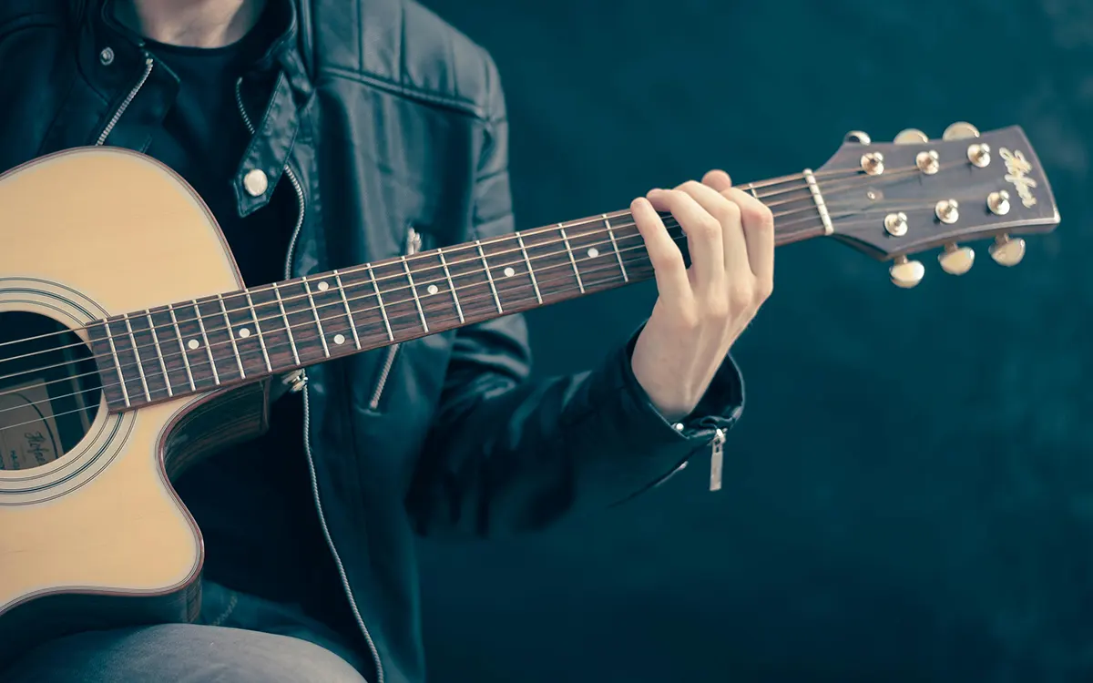 Mejora Tu Rendimiento Musical: Kinesiotape para Guitarristas