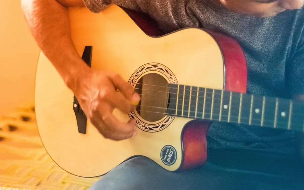 Salud del Guitarrista: Cómo Evitar Dolores Musculares al Tocar
