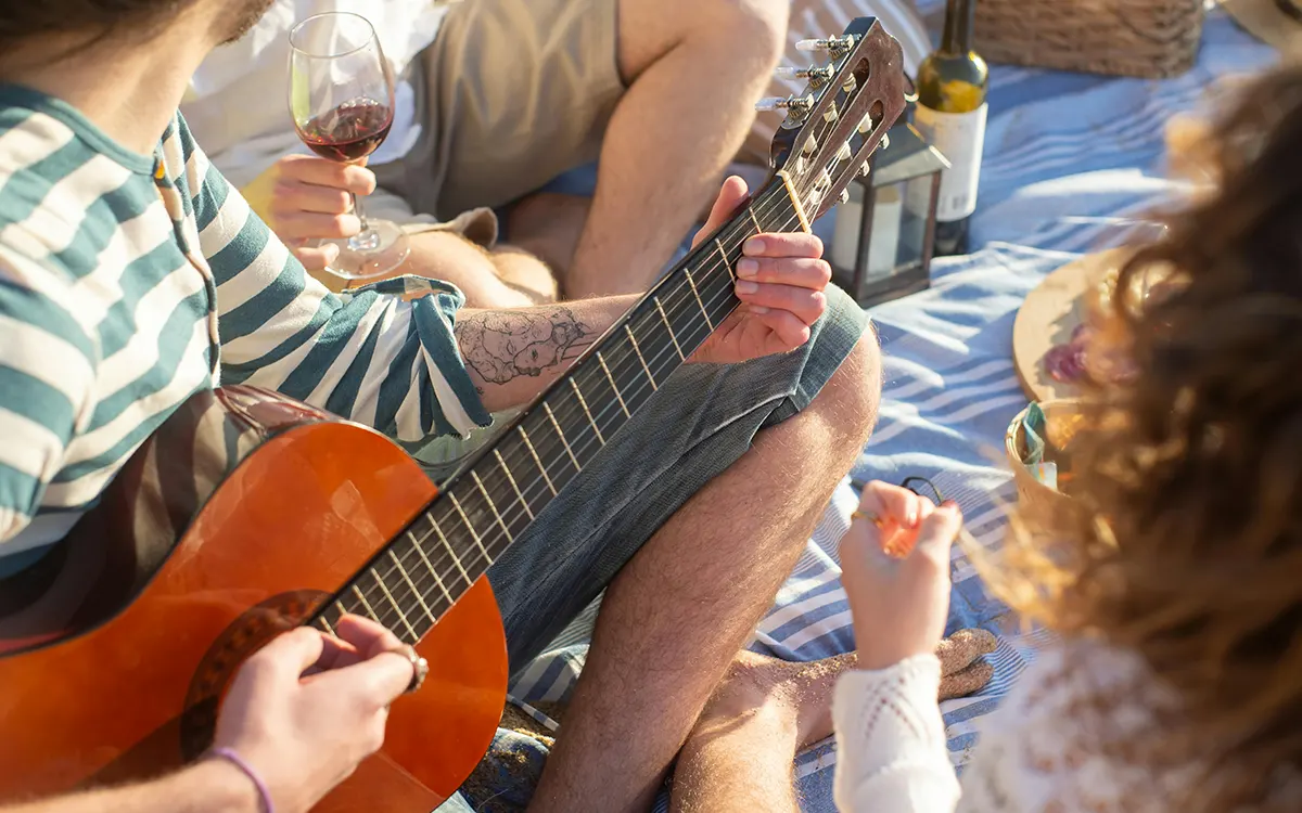 Yoga para Guitarristas: Protege Tu Cuerpo y Mejora Tu Música