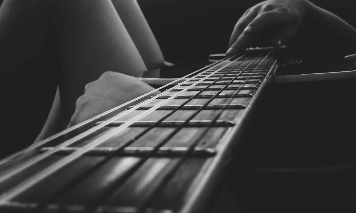 ¿Cuándo parar completamente de tocar la guitarra por una lesión?