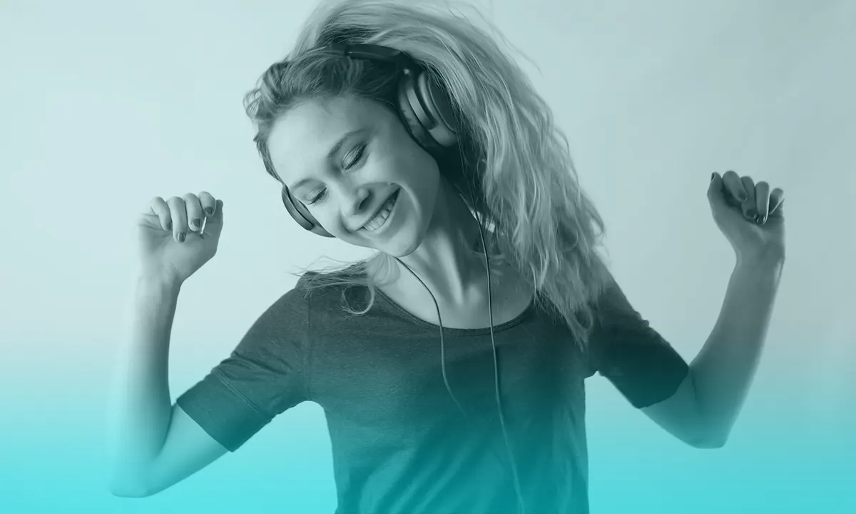 ¿Por qué algunas canciones suenan diferente con cascos?
