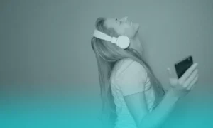 ¿Qué melodía se adapta al oyente sin intervención externa?