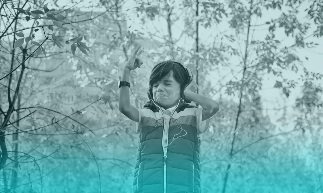 ¿Qué sonidos producen respuestas reflejas como parpadeos?