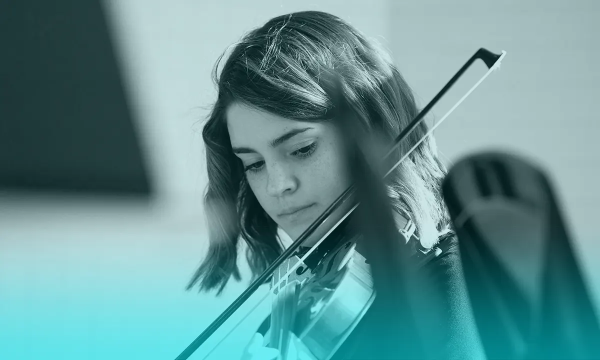 Cómo el estudio del violín afecta el hemisferio derecho