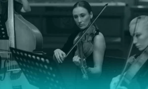 El sonido del violín en campañas publicitarias modernas