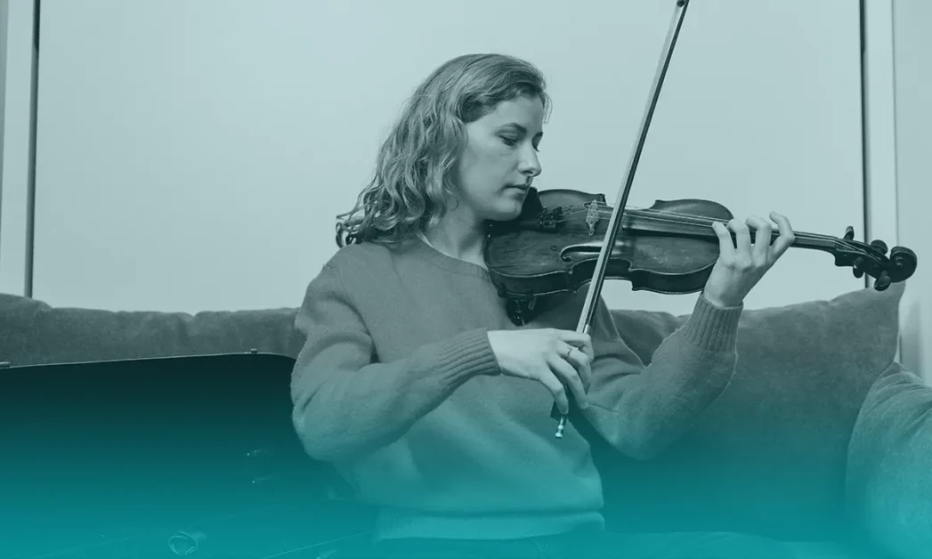 Fusión de violín con música tribal electrónica