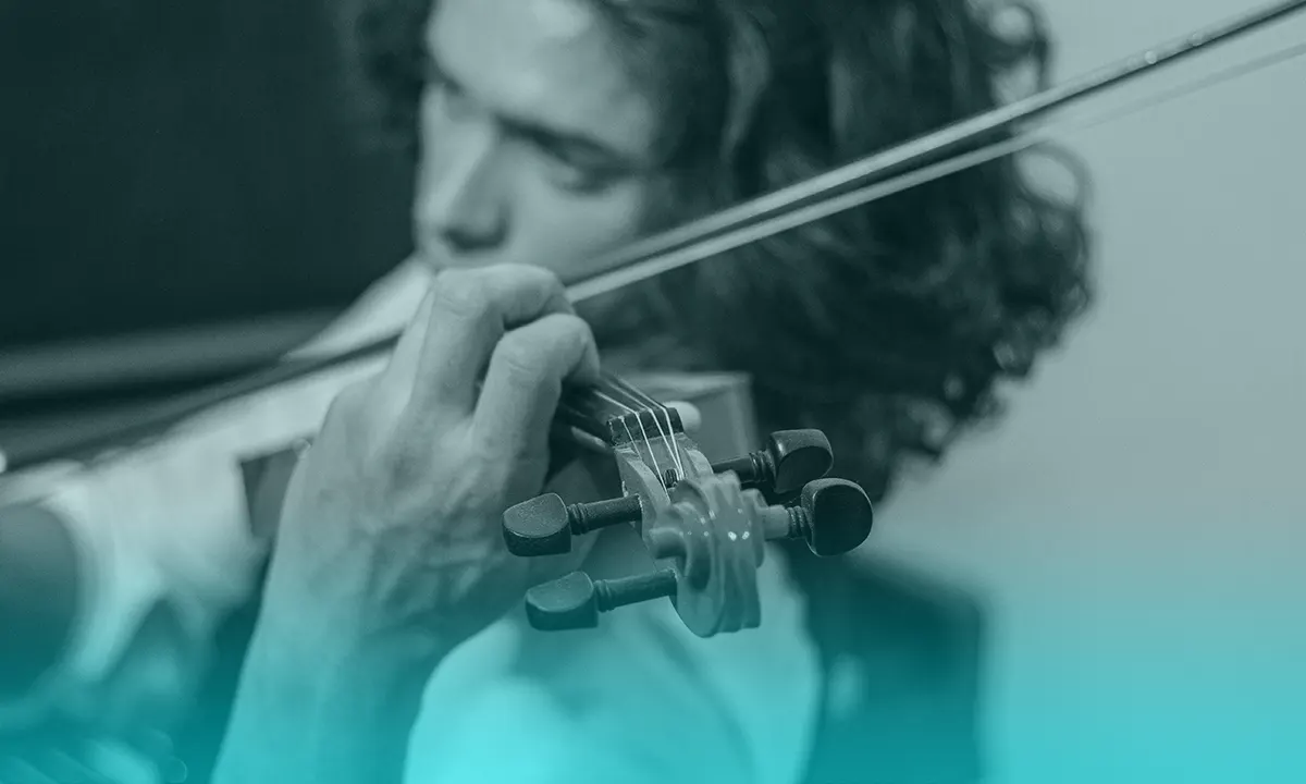 ¿Qué significa “set-up” completo en un violín moderno?